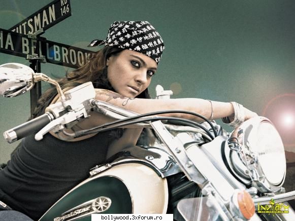 Wallpapers - aDyTya - Totul despre Kajol